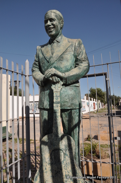 Una tortuga, un Quijote, un jugador mundialista: los monumentos bonaerenses más insólitos